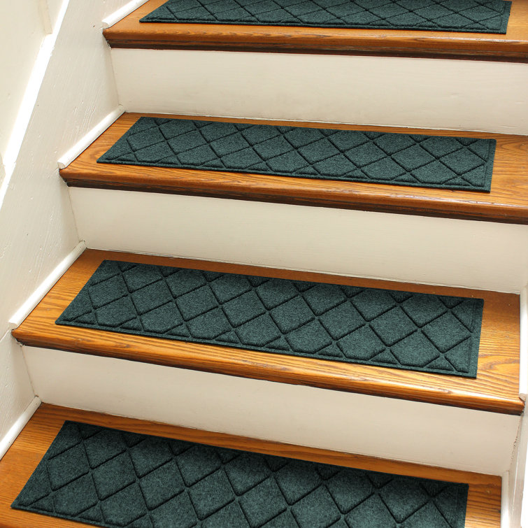 Wade Logan® Aerilyn Evergreen Argyle Stair Tread Wayfair.ca
